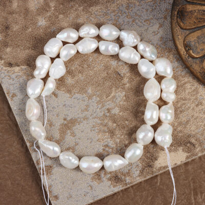 Perles de nacre baroques irrégulières à dos plat de 9 mm