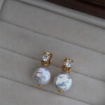 11-12mm-Coin-Baroque-Freshwater-Pearl-Zircon-Studs-Details