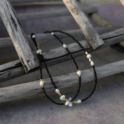 Suu-Design-Freshwater-Pearl-Black-Spinel-Choker-Over-Show