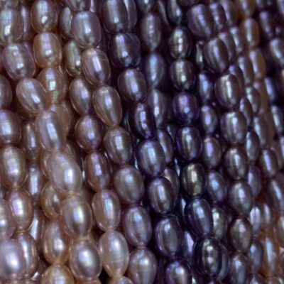 4–5mm Natural Color Rice-Shaped Freshwater Pearls
