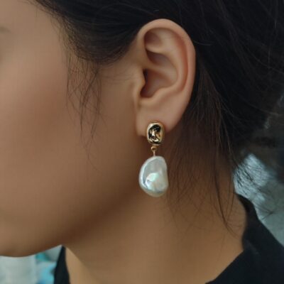 Pendientes convertibles de estilo francés con perlas de agua dulce estilo barroco