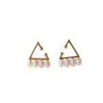 Gold-Plated-Copper-Freshwater-Pearl-Triangle-Studs-Deetails-Display