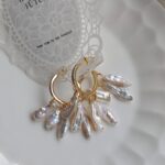 Boucles d'oreilles créoles en perles naturelles d'eau douce, style baroque, détails