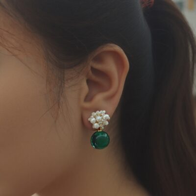 Boucles d'oreilles à clous en perles d'eau douce naturelles et améthyste en forme de goutte