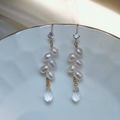 Pendientes colgantes de cristal blanco de agua dulce natural con forma de espiga
