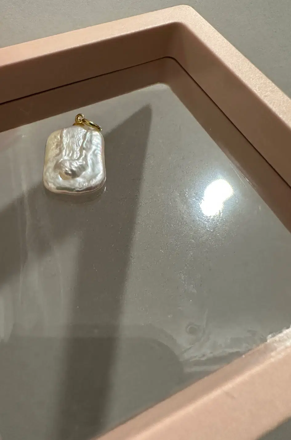 Fotorezension eines Anhängers aus 925er Silber, vergoldet, mit natürlicher Barockperle