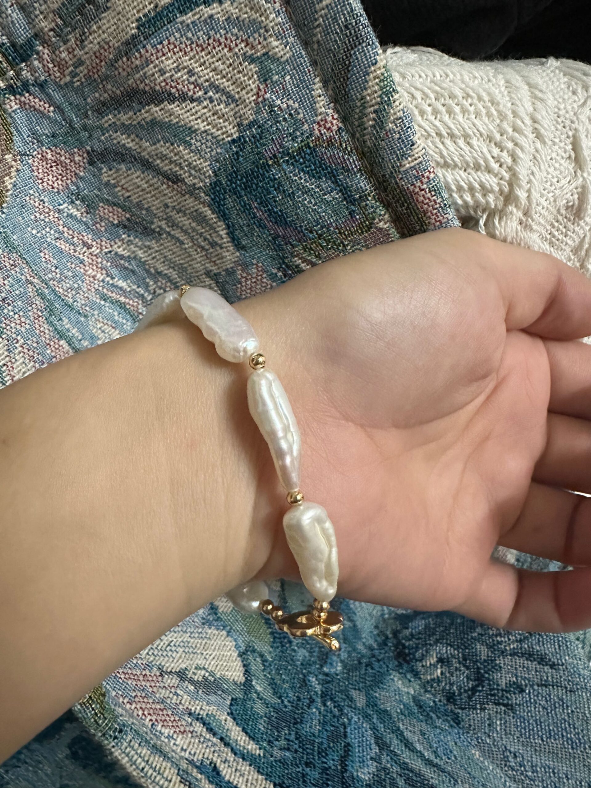 Biwa Freshwater Pearl Bracelet with Gold Flower Clasp photo review