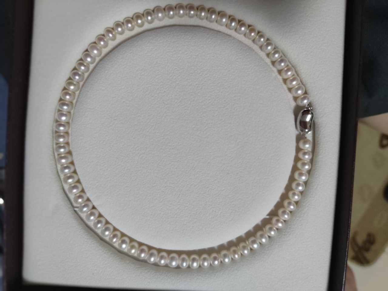 Avis photo sur le collier de perles d'eau douce avec fermoir en argent S925
