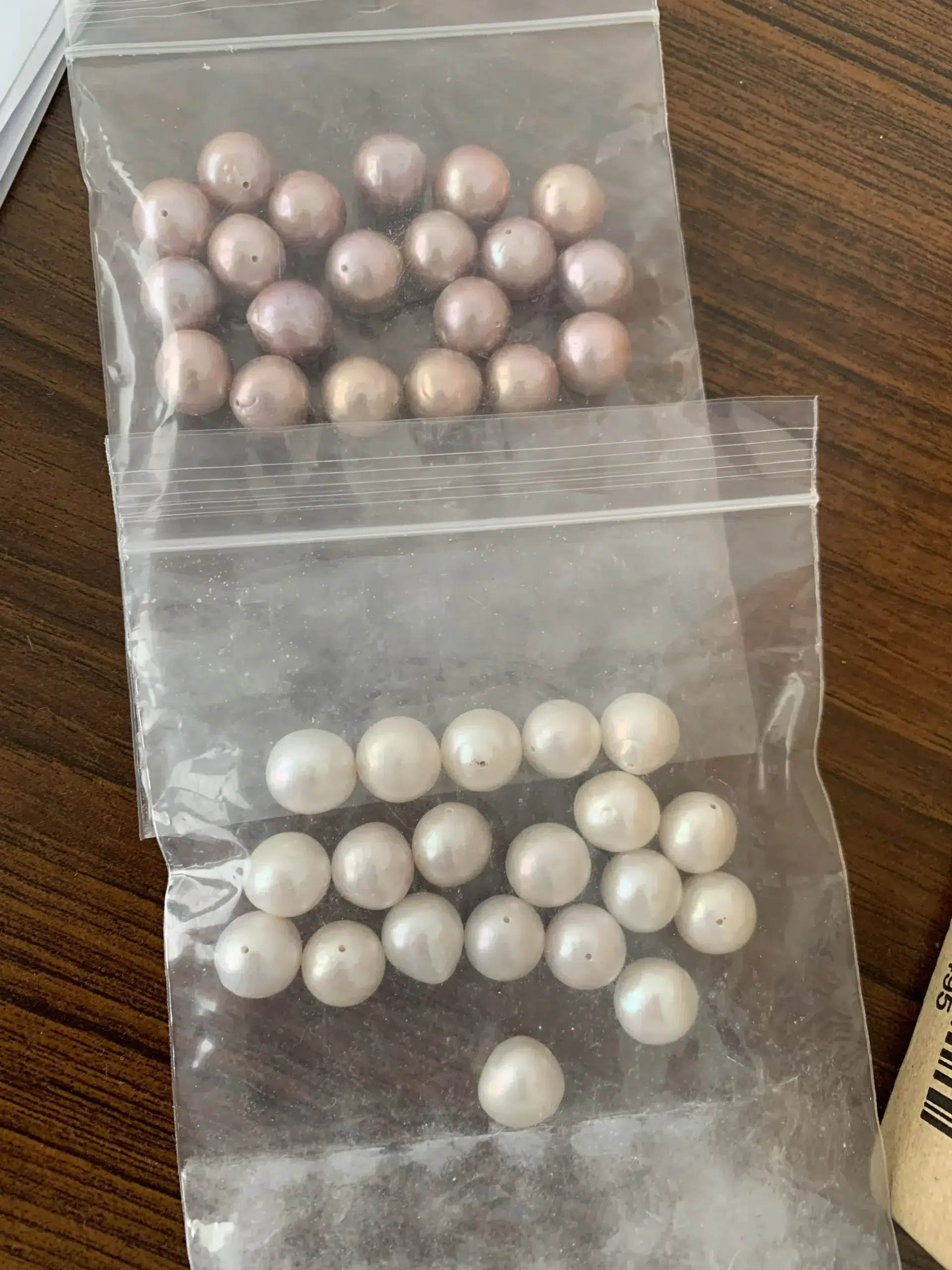 Revue photo des perles d'eau douce rondes sans noyau de 8,5 à 9 mm